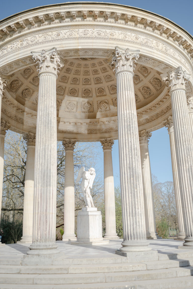laurent souday studio photographe spécialisé en proposal et fiançailles à Versailles temple de l'amour