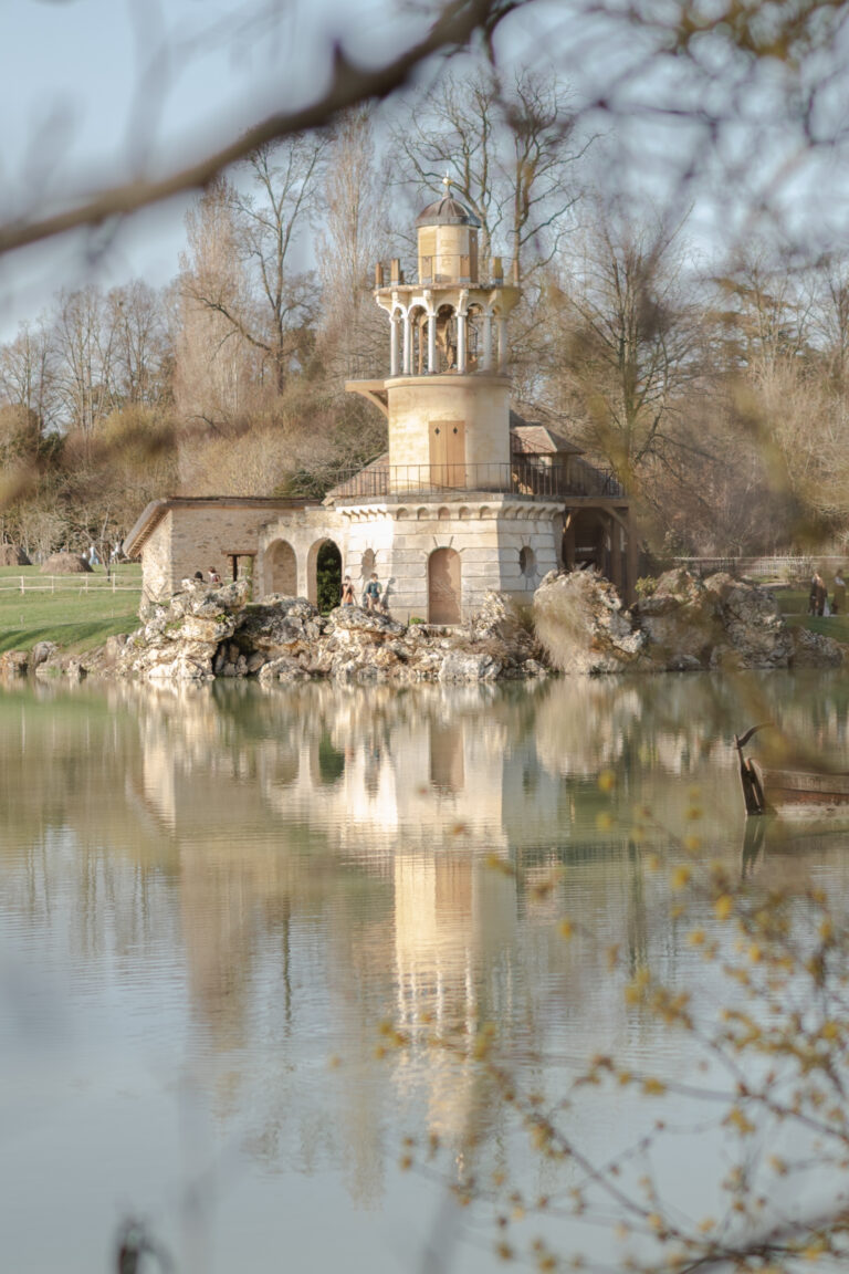 Laurent souday studio photographe spécialisé en proposal et fiançailles à Versailles hameau de la reine